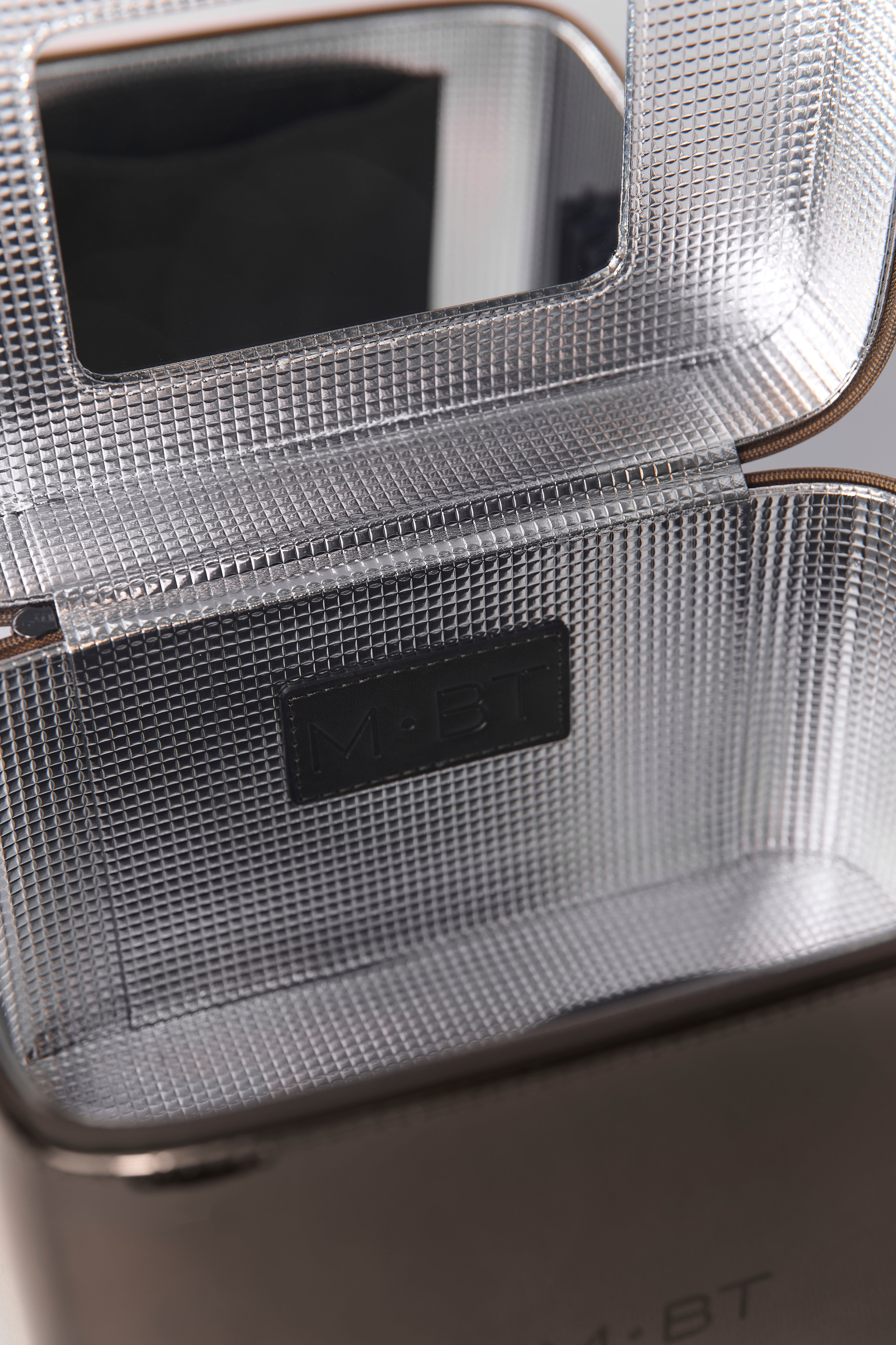 M•BT Vanity Case with a complete brush set